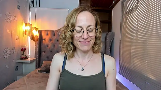 Snapshot of SammySanders chatting on February 2025 07:10:02 PM SammySanders online show from February 2025 07:10:02 PM