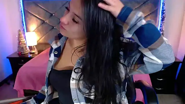 Snapshot of Julietacollins06 chatting on December 2025 01:41:02 PM Julietacollins06 online show from December 2025 01:41:02 PM