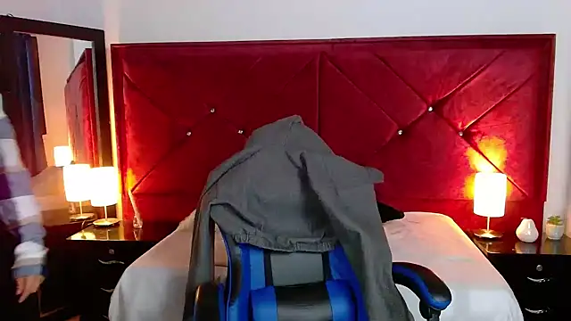 Snapshot of Julietacollins06 chatting on January 2026 01:04:01 PM Julietacollins06 online show from January 2026 01:04:01 PM