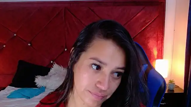 Snapshot of Julietacollins06 chatting on February 2026 01:07:01 PM Julietacollins06 online show from February 2026 01:07:01 PM