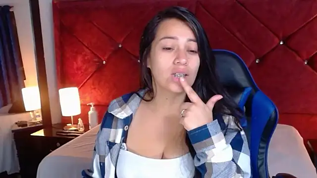 Snapshot of Julietacollins06 chatting on March 2026 01:06:01 PM Julietacollins06 online show from March 2026 01:06:01 PM