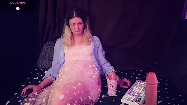 Alice Pinkhead online show from March 2025 03:28:02 PM