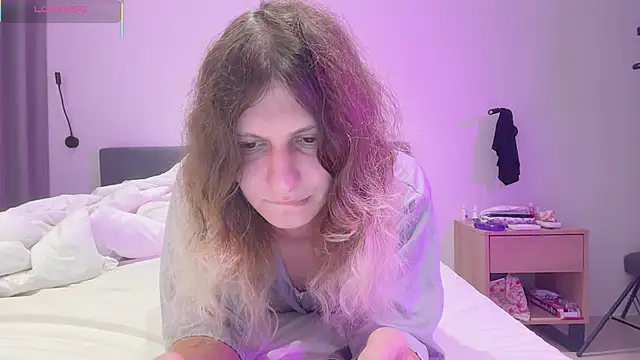 Alice Pinkhead online show from December 2025 04:50:01 AM