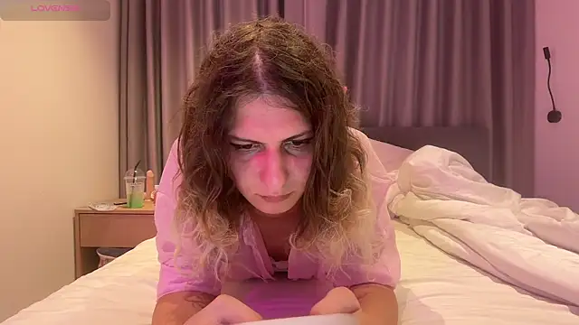 Alice Pinkhead online show from December 2025 05:57:01 AM