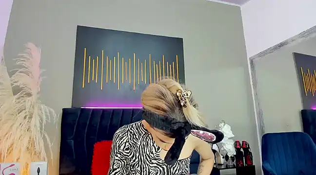 BrianaSchafer online show from December 2024 04:26:01 PM