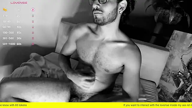 Snapshot of Nicholasrodrii chatting on February 2025 10:42:02 PM Nicholasrodrii online show from February 2025 10:42:02 PM