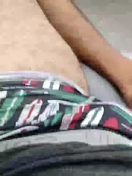 Snapshot of safadomefazgozar chatting on December 2024 01:09:02 PM safadomefazgozar online show from December 2024 01:09:02 PM