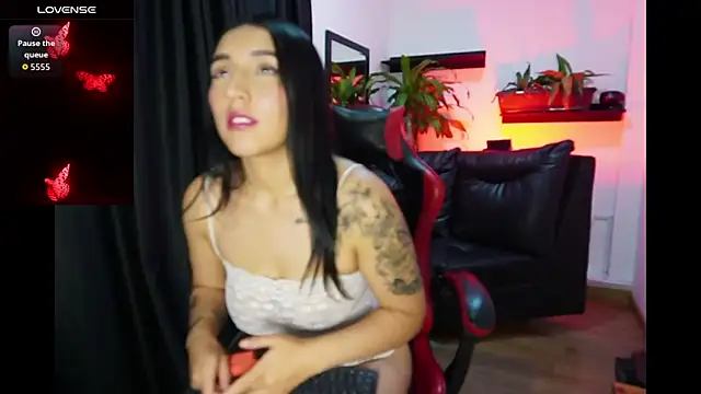 Snapshot of amy_fox2 chatting on November 2025 02:54:01 PM amy fox2 online show from November 2025 02:54:01 PM