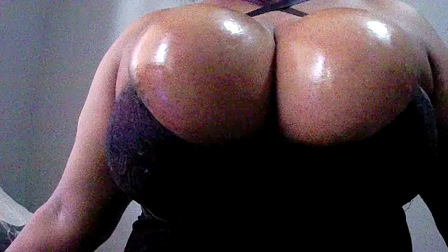 Snapshot of tripplexhoney101 chatting on February 2026 04:27:01 AM tripplexhoney101 online show from February 2026 04:27:01 AM