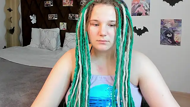 Snapshot of GloriaHylivi chatting on December 2024 11:00:02 AM GloriaHylivi online show from December 2024 11:00:02 AM