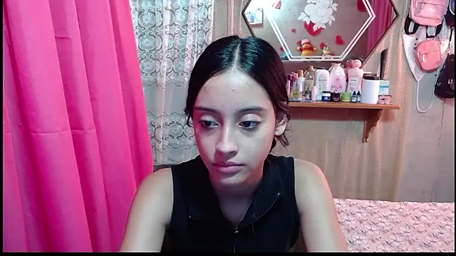 Lunawillis online show from February 2026 08:03:02 PM