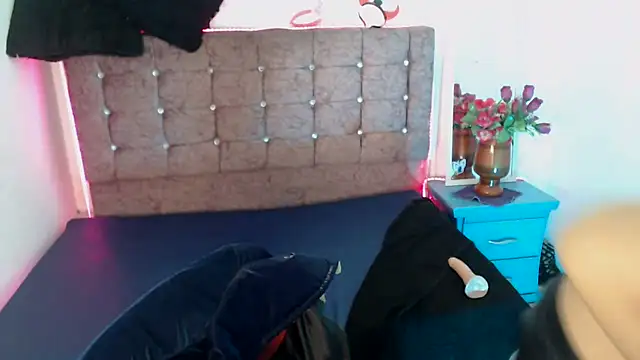 lily jamesx online show from November 2025 02:49:02 PM