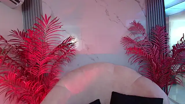 EvaHalsey online show from December 2025 08:29:01 PM