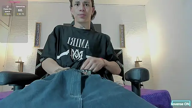 nakedfoam1 online show from September 2025 03:28:01 AM