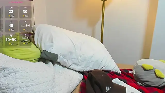 nakedfoam1 online show from April 2026 01:21:01 AM