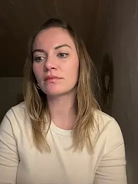 Snapshot of Milla__one chatting on December 2024 09:22:01 PM Milla  one online show from December 2024 09:22:01 PM