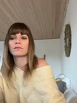 Snapshot of Milla__one chatting on February 2025 09:32:02 AM Milla  one online show from February 2025 09:32:02 AM