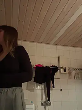 Snapshot of Milla__one chatting on February 2025 07:31:02 PM Milla  one online show from February 2025 07:31:02 PM