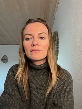 Snapshot of Milla__one chatting on March 2025 04:30:02 PM Milla  one online show from March 2025 04:30:02 PM