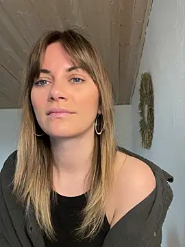 Snapshot of Milla__one chatting on March 2025 08:20:02 AM Milla  one online show from March 2025 08:20:02 AM