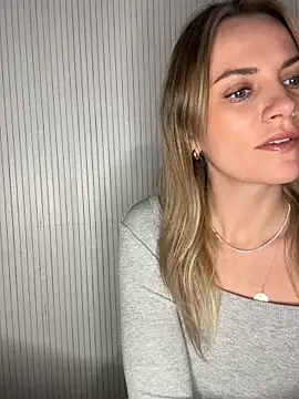 Snapshot of Milla__one chatting on October 2025 05:22:01 PM Milla  one online show from October 2025 05:22:01 PM