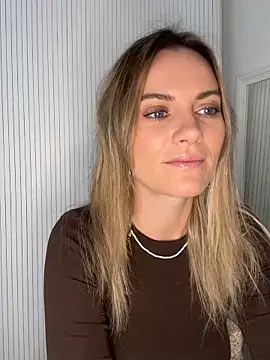 Snapshot of Milla__one chatting on November 2025 09:53:02 AM Milla one online show from November 2025 09:53:02 AM