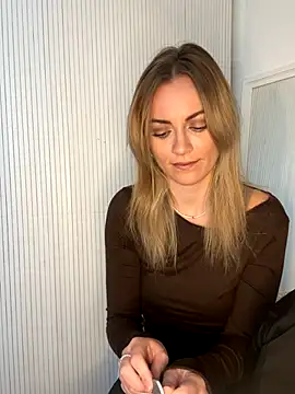 Snapshot of Milla__one chatting on December 2025 08:30:01 AM Milla one online show from December 2025 08:30:01 AM