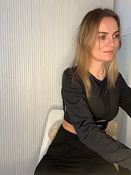 Snapshot of Milla__one chatting on December 2025 12:25:02 PM Milla one online show from December 2025 12:25:02 PM