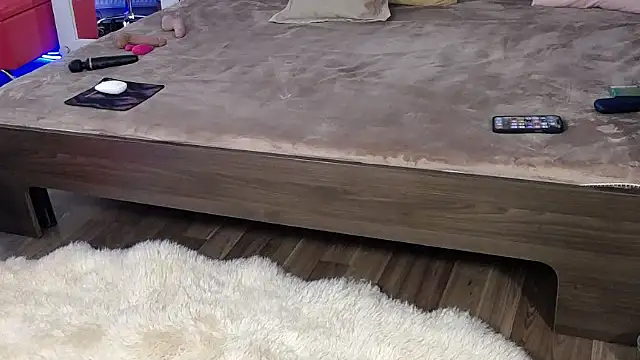 Denny Brenda online show from November 2025 08:04:02 AM