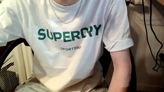 Snapshot of ElViko11 chatting on February 2025 07:56:01 PM ElViko11 online show from February 2025 07:56:01 PM