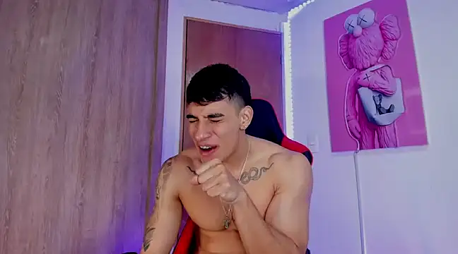 Snapshot of joseph_boy chatting on February 2025 12:48:02 PM joseph boy online show from February 2025 12:48:02 PM