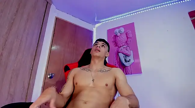 Snapshot of joseph_boy chatting on February 2025 12:29:01 PM joseph boy online show from February 2025 12:29:01 PM