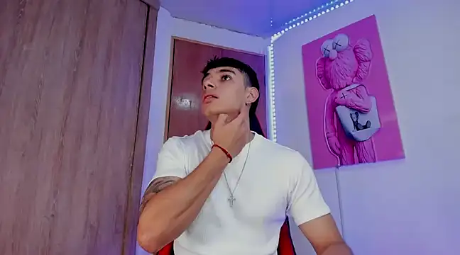 Snapshot of joseph_boy chatting on February 2025 12:33:02 PM joseph boy online show from February 2025 12:33:02 PM