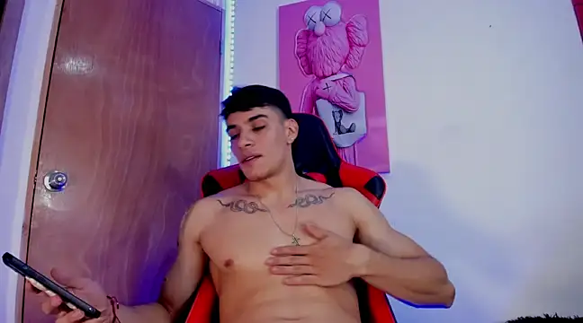 Snapshot of joseph_boy chatting on March 2025 03:38:02 PM joseph boy online show from March 2025 03:38:02 PM