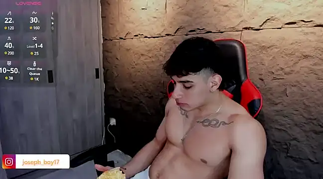 Snapshot of joseph_boy chatting on March 2025 04:02:02 PM joseph boy online show from March 2025 04:02:02 PM