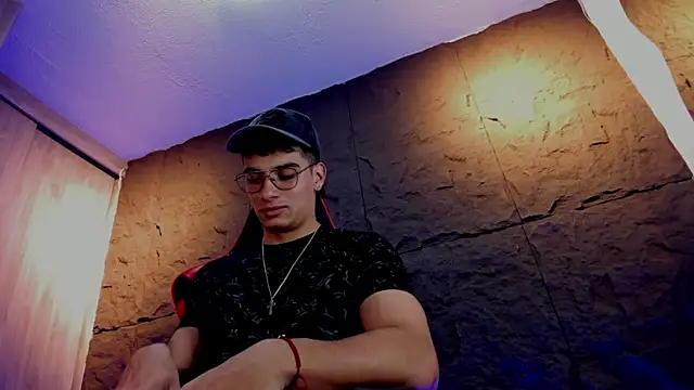 Snapshot of joseph_boy chatting on November 2025 11:43:02 AM joseph boy online show from November 2025 11:43:02 AM