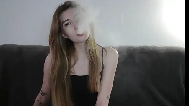 Snapshot of ErikaShyy chatting on December 2024 12:15:02 PM ErikaShyy online show from December 2024 12:15:02 PM