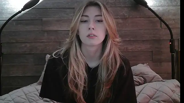 Snapshot of ErikaShyy chatting on February 2025 11:09:02 AM ErikaShyy online show from February 2025 11:09:02 AM