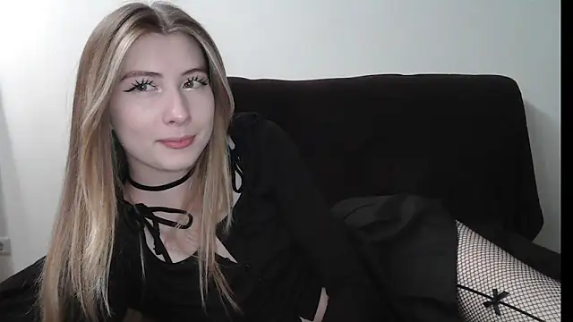 ErikaShyy online show from March 2026 11:26:01 AM