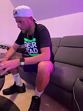 nikeaddicted2 online show from January 2026 08:07:01 AM