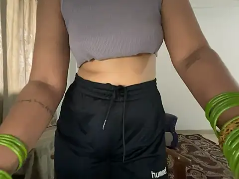 Snapshot of MaYaa__11 chatting on January 2025 12:14:01 PM MaYaa 11 online show from January 2025 12:14:01 PM