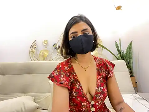 Snapshot of MaYaa__11 chatting on February 2025 12:33:01 PM MaYaa 11 online show from February 2025 12:33:01 PM