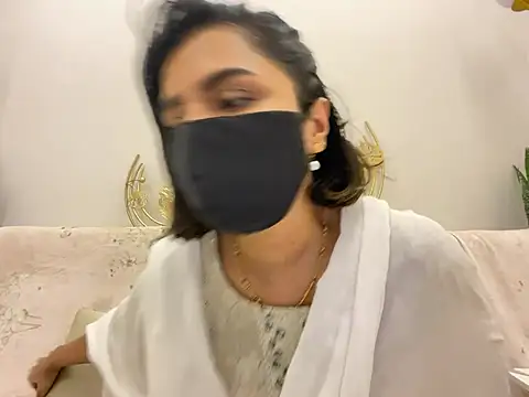 Snapshot of MaYaa__11 chatting on February 2025 12:23:02 PM MaYaa 11 online show from February 2025 12:23:02 PM