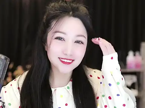 Snapshot of Nuyoah-77 chatting on March 2025 06:23:02 PM Nuyoah-77 online show from March 2025 06:23:02 PM