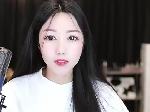 Snapshot of Nuyoah-77 chatting on March 2025 02:59:02 PM Nuyoah-77 online show from March 2025 02:59:02 PM