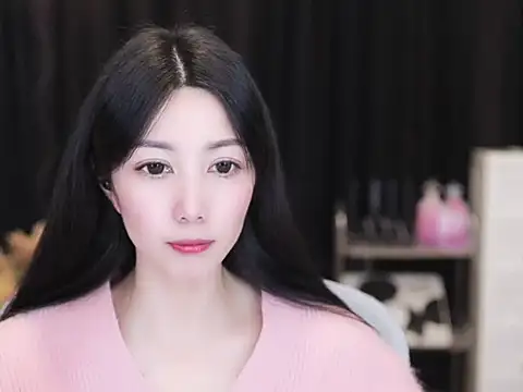 Snapshot of Nuyoah-77 chatting on November 2025 03:01:02 PM Nuyoah-77 online show from November 2025 03:01:02 PM