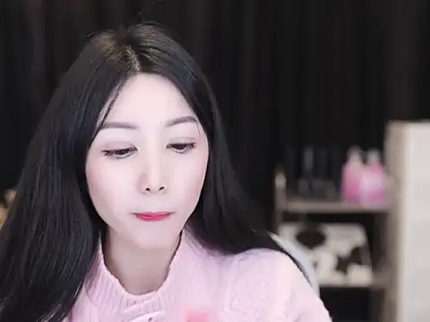 Snapshot of Nuyoah-77 chatting on November 2025 03:23:01 PM Nuyoah-77 online show from November 2025 03:23:01 PM