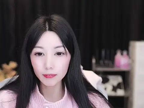 Snapshot of Nuyoah-77 chatting on November 2025 03:55:01 PM Nuyoah-77 online show from November 2025 03:55:01 PM