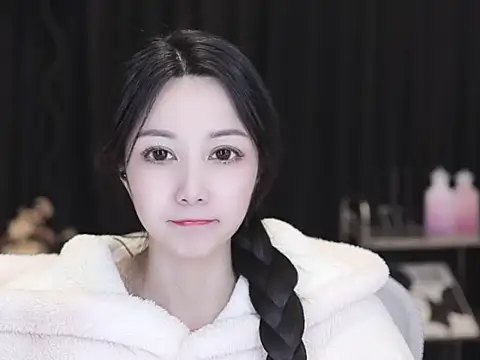 Nuyoah-77 online show from February 2026 03:29:01 PM