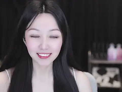 Nuyoah-77 online show from April 2026 02:58:01 PM